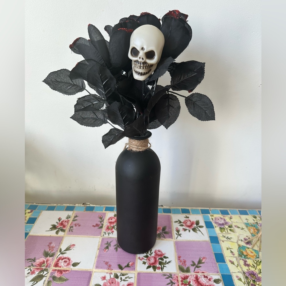 Spooky Black Rose Skull Day Of The Dead Decorative Vase Flowers